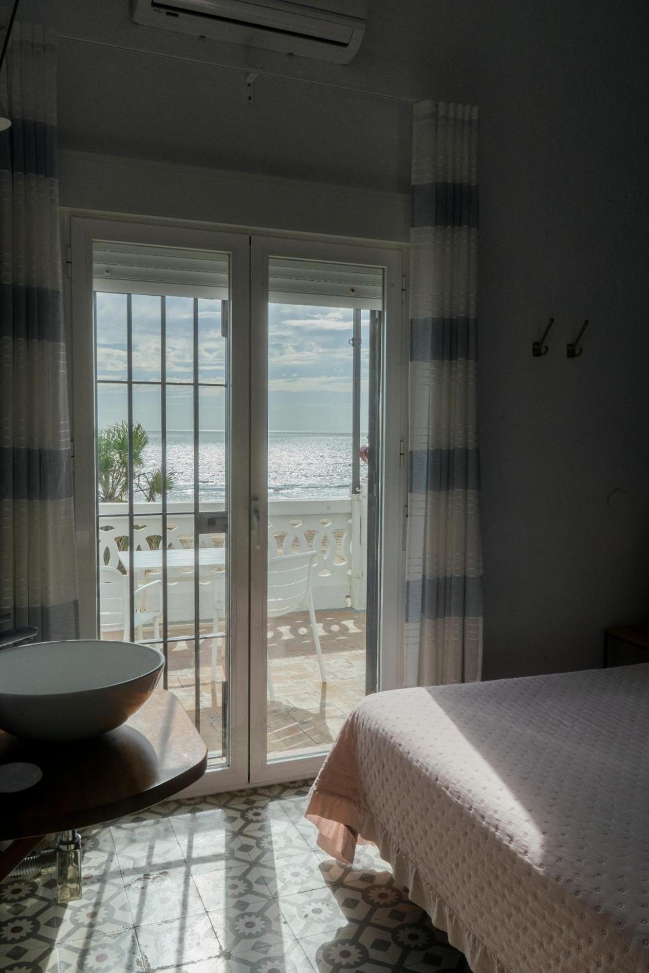 Guest house Montserrat Casa Del Mar